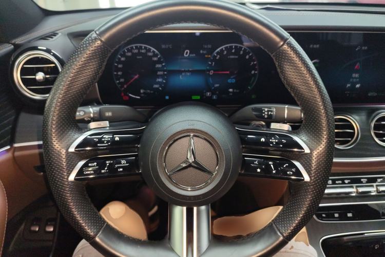 Used Mercedes-Benz E-Class New Energy 2022 Second Facelift E 350 e L Plug-in Hybrid Sports Sedan
