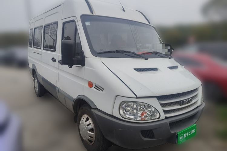 Used Iveco Power Daily 2013 2.5T-V39 Low-Roof Box Truck
