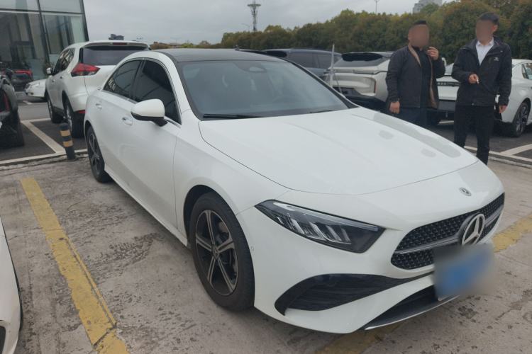 Used Mercedes-Benz A-Class 2022 Revised Version A 200 L Sport Sedan Fashionable Style
