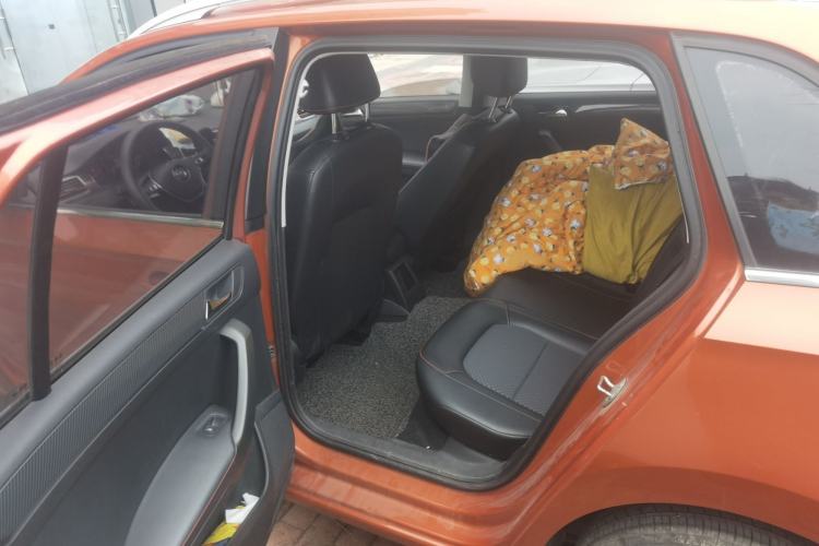 Used Volkswagen Santana 2017 Haval H9 1.6L Automatic Comfort Edition Interior 4