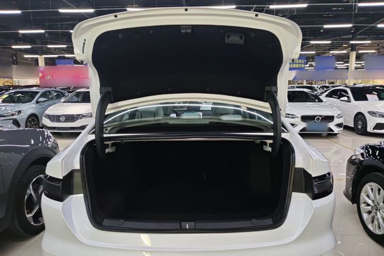 Used BYD Seal 05 DM-i 2025 DM-i Intelligent Drive 120KM Flagship Model Trunk