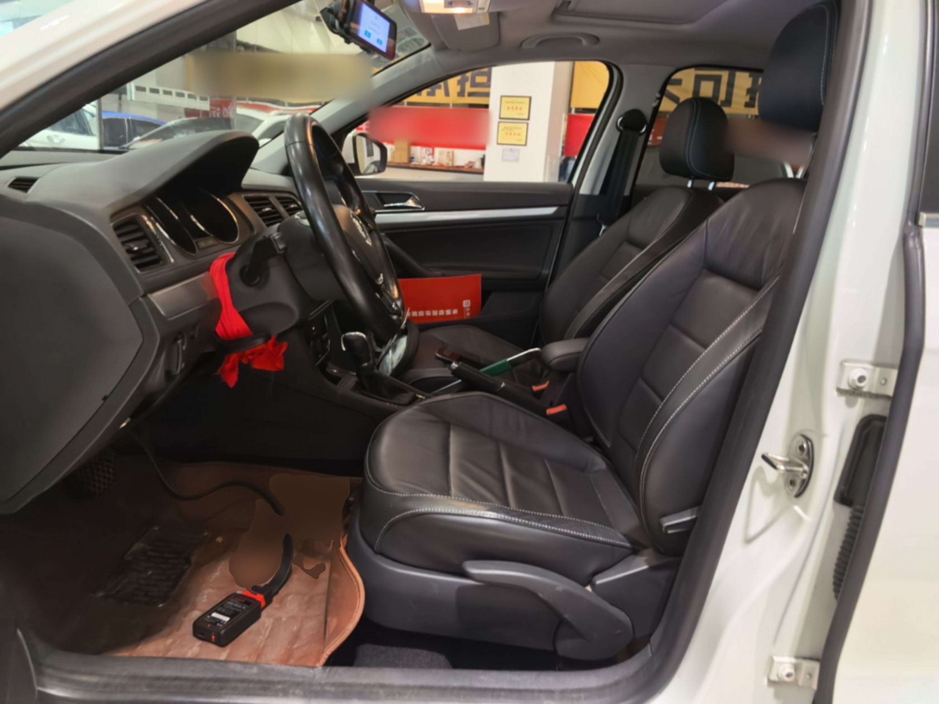 Interior delantero