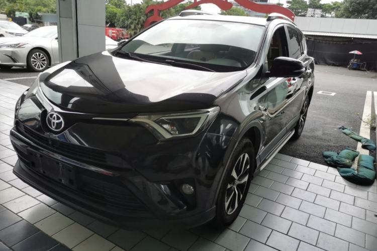 Used Toyota RAV4 2016 2.0L CVT Two-Wheel Drive Fashion Edition China V Standard