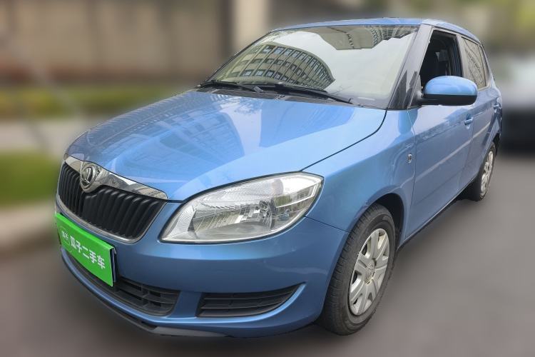 Used Skoda Fabia 2014 1.4L Automatic Crystal Edition
