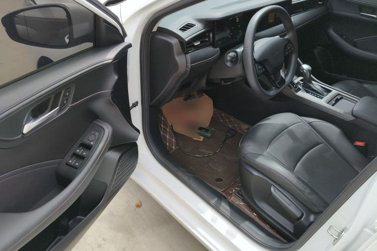 Used Roewe i5 2023 1.5L CVT Luxury Edition Driver Seat