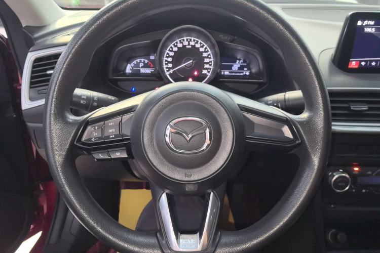 Used Mazda 3 Axela 2019 Cloud-Controlled Sedan 1.5L Automatic Luxury Model China VI Standard