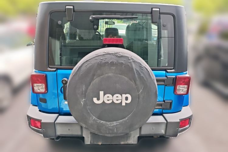 Used Jeep Wrangler 2015 3.0L Sahara Four-Door Edition
