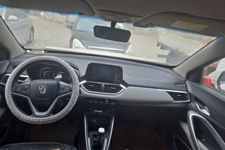 Used Baojun 510 2017 1.5L Manual Fashion Model
