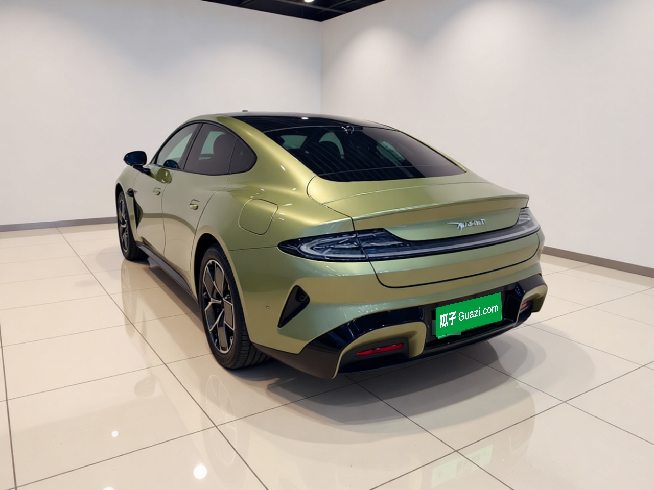 Xiaomi Auto SU7 2024 Rear-Drive Standard Founder Edition — снимка 4