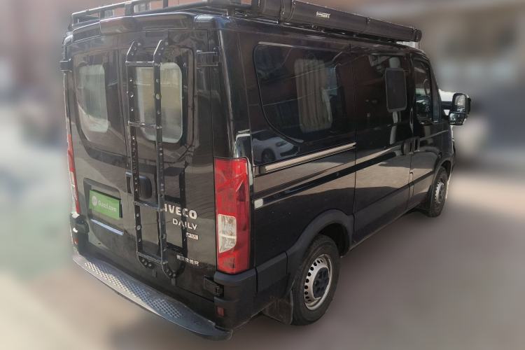 Used Iveco Eurocargo 2021 2.0T Manual Super-Rui Short Wheelbase Low-Roof Side-Hinged Door F1A
