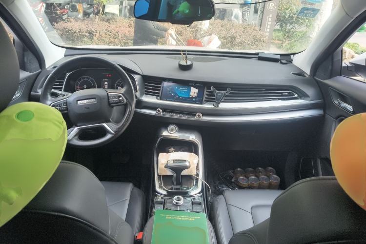 Used Haval H6 2017 Red Label 2.0T Automatic Two-Wheel Drive ZhiShang Model