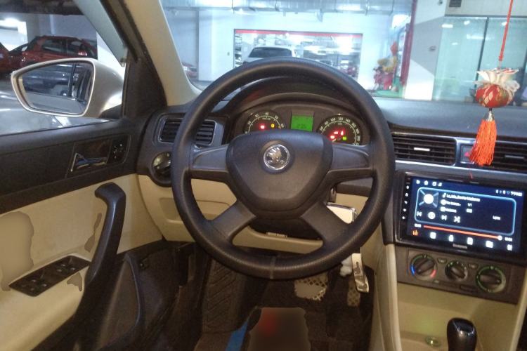 Used Skoda Rapid 2013 1.6L Automatic Smart Selection Model