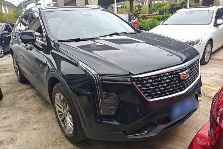 Used Cadillac XT4 2024 28T Two-Wheel-Drive Luxury Version Front Right 45 Deg