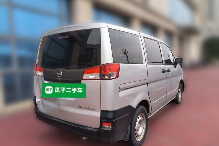Used Dongfeng Shuaike 2013 Revised Version 1.5L Manual Standard Trim 5 Seats China IV Standard
