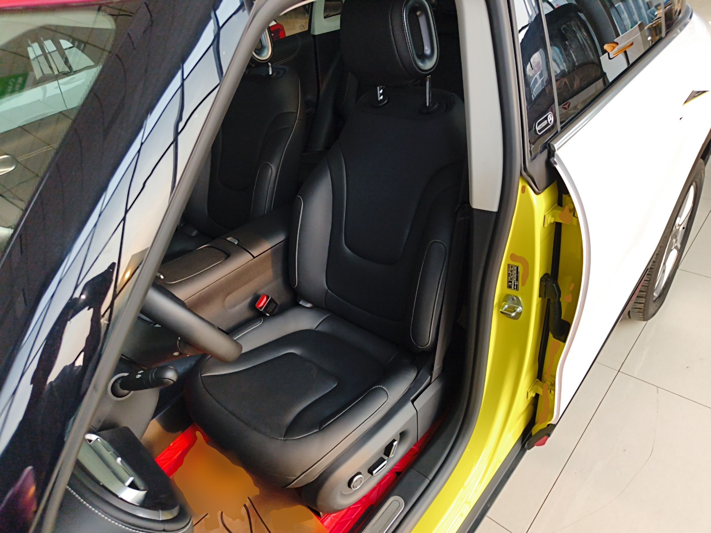 المقاعد الأمامية داخل السيارة