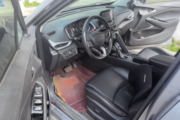 Used Chevrolet Orlando 2019 530T Automatic Mickey Custom Edition (5+2 Seats) – China VI Standard Driver Seat