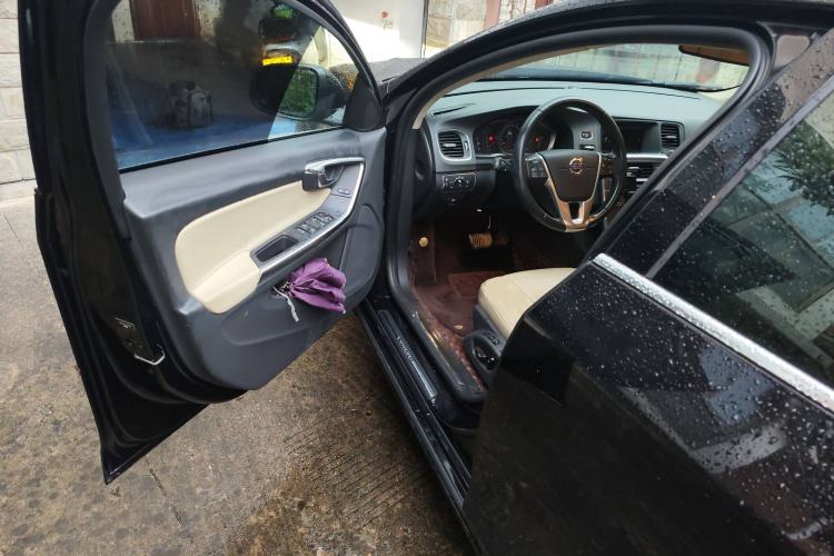 Used Volvo S60 2014 T5 Zhiyi Edition