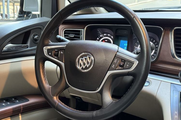Used Buick GL8 2018 28T Luxury Model China VI Standard