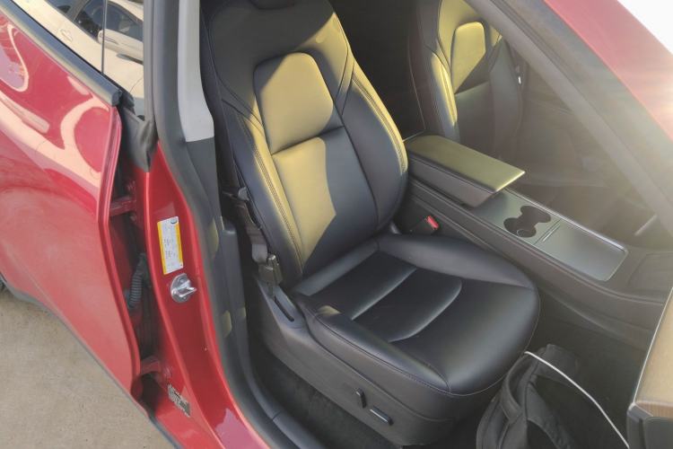 Used Tesla Model Y 2021 Long-Range All-Wheel-Drive Version 3D7
