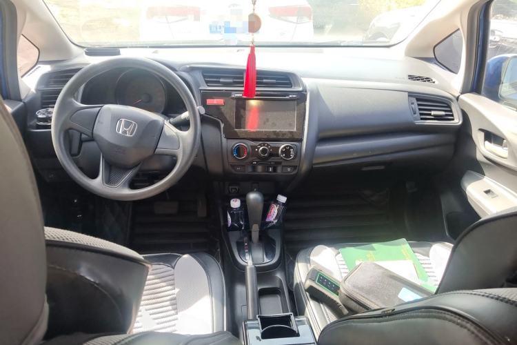 Used Honda Fit 2014 1.5L LX CVT Comfort Model Center Console