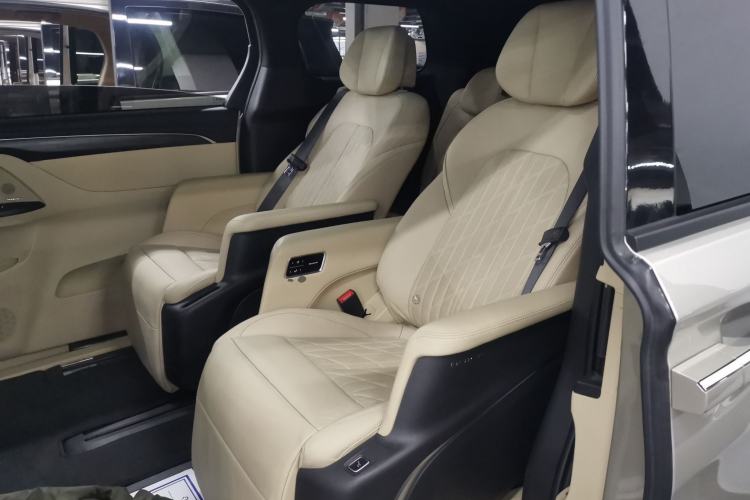 Used Buick GL8 2022 ES Land Cruiser 653T Luxury Model