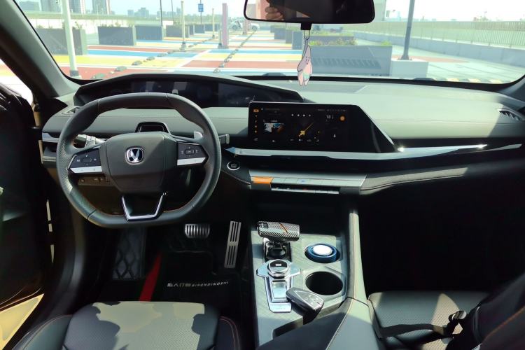 Used CHANGAN UNI-V 2022 1.5T Sport Edition
