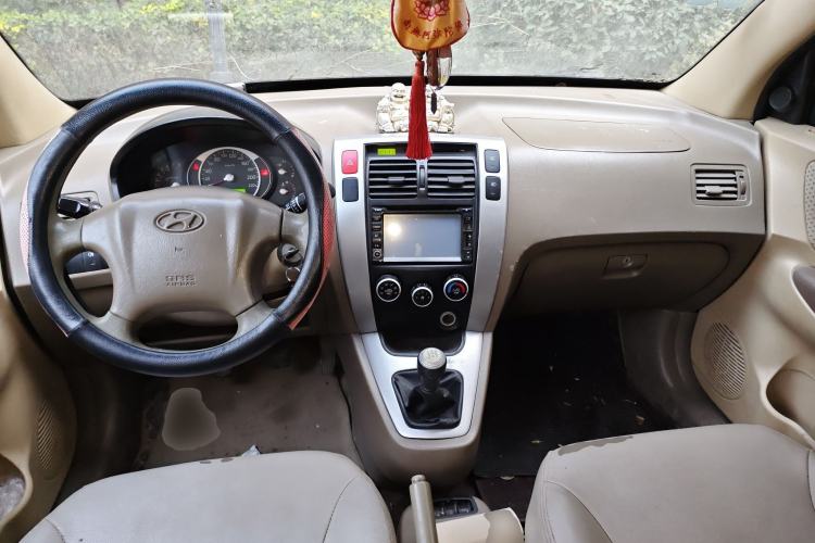 Used Hyundai Tucson 2009 2.0L Manual Two-Wheel Drive Fashion Edition