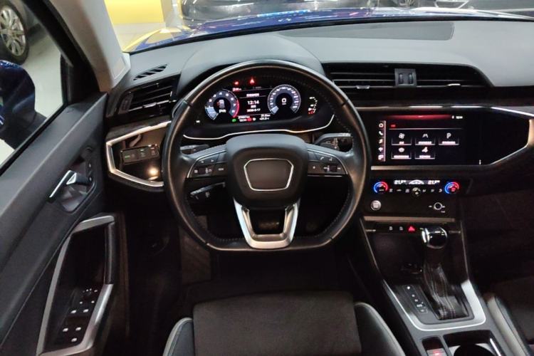 Used Audi Q3 2020 35 TFSI Fashion Dynamic Model
