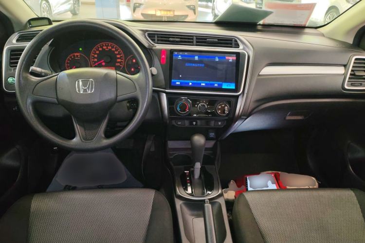 Used Honda Gienia 2017 1.5L CVT Classic Edition Center Console