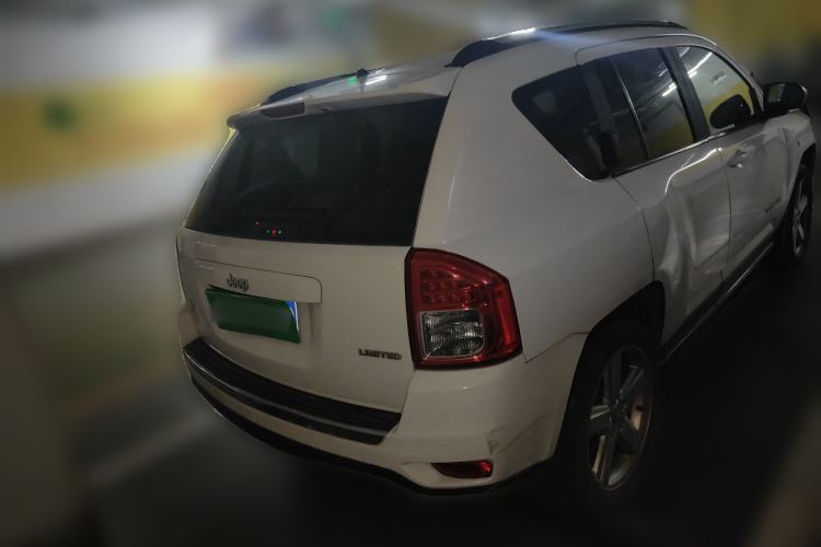 Used Jeep Compass 2011 2.4L four-wheel drive luxury navigation version