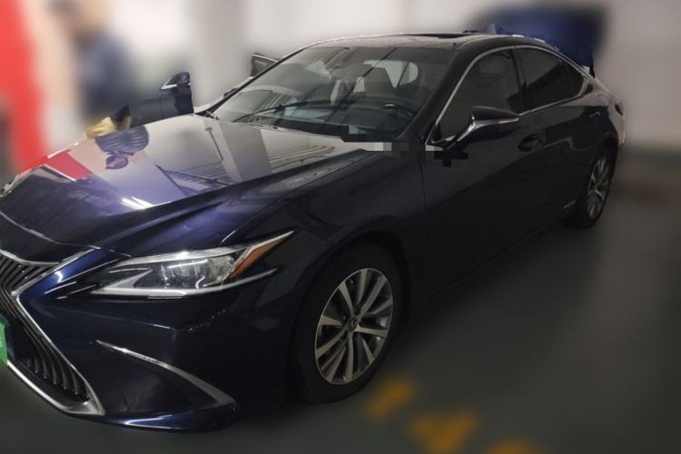 Used Lexus ES 2018 300h Premier Edition China VI Standard