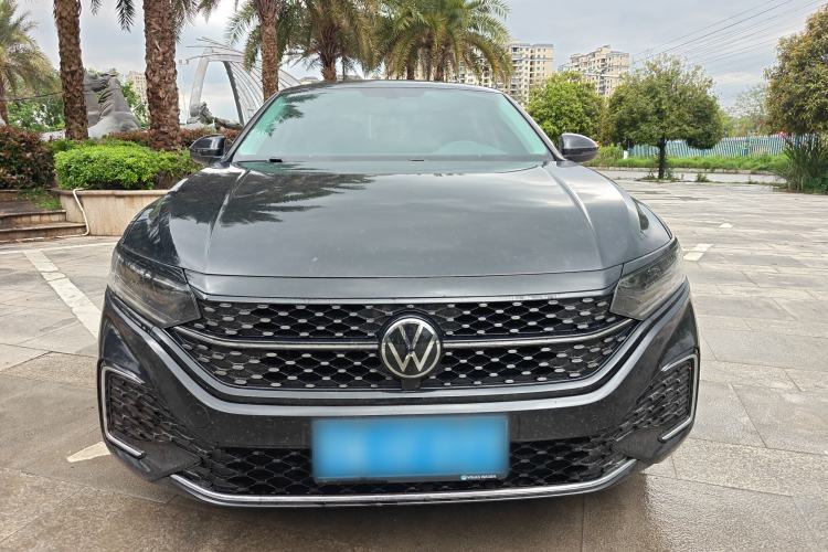 Used Volkswagen Passat 2025 Outstanding Model 330TSI Starry Elite Edition Front