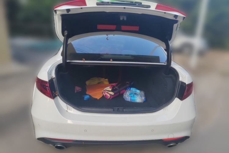 Used Alfa Romeo Giulia 2017 2.0T 280HP Luxury Edition