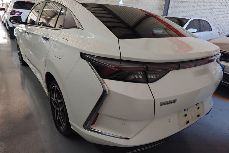 Used Dongfeng Aeolus Yixuan 2021 230T Automatic Chasing Shadow Edition
