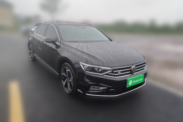 Used Volkswagen Magotan 2023 2 Million Units Commemorative Edition 330TSI DSG Luxury Version Front Right 45 Deg