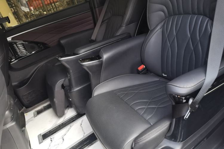 Used GAC Trumpchi M8 2024 Master Series 400T Prestige Edition
