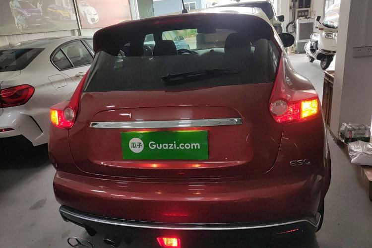 Used Infiniti ESQ 2014 1.6L Spontaneous Edition