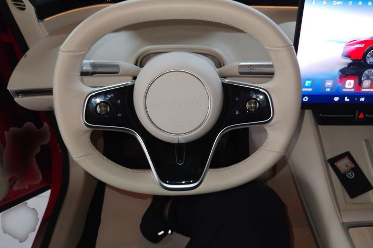 Used Hima Luxeed R7 2024 All-Electric 736 km Ultra Steering Wheel