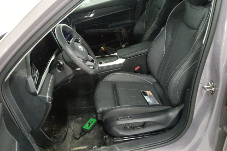 Used Volkswagen Passat 2025 Pro 380TSI Dragon Supreme Edition
