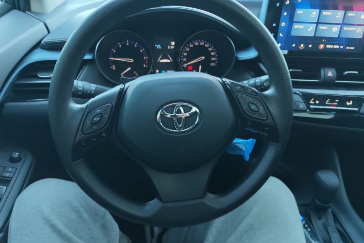 Used Toyota IZOA 2021 2.0L Enjoy Edition
