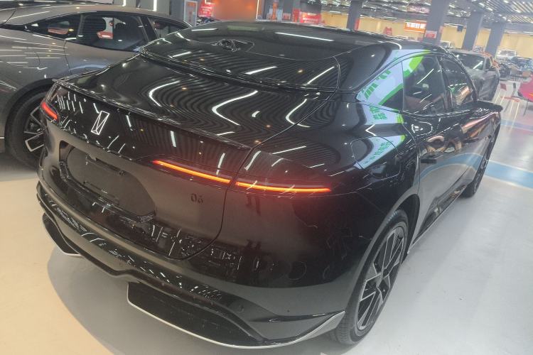 Used Avatr 06 2025 Max Extended-Range Edition
