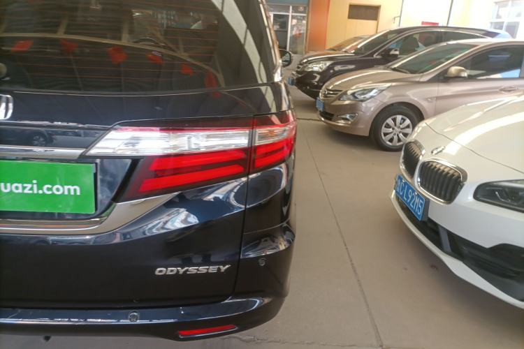 Used Honda Odyssey 2018 2.4L Luxury Edition Right Rear Taillight