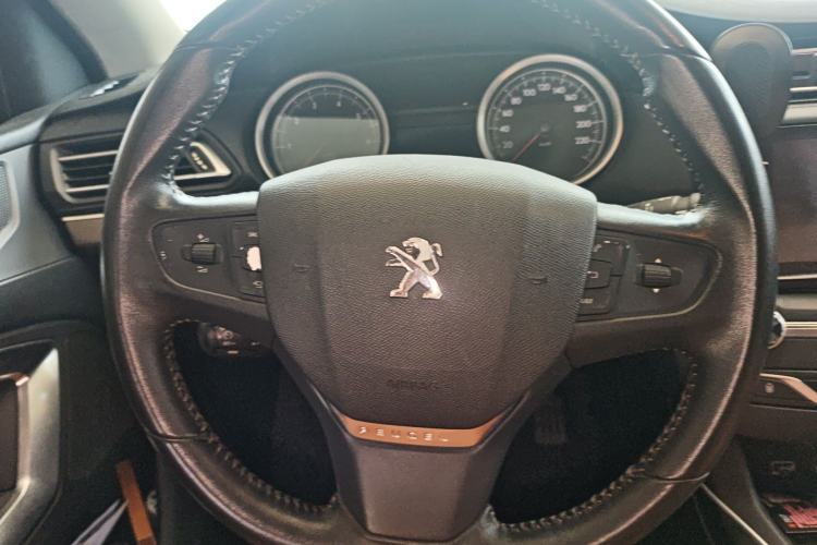 Used Peugeot 408 2014 1.8L Automatic Luxury Edition Steering Wheel