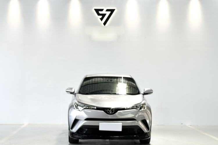 Used Toyota IZOA 2018 2.0L Yidong Version China V Standard
