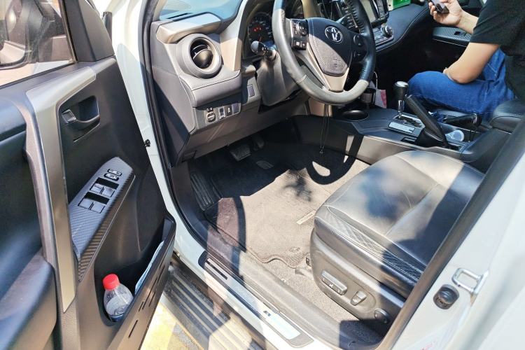 Used Toyota RAV4 2015 2.5L Automatic 4x4 Elite Edition