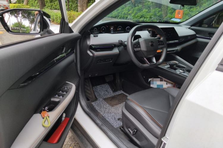 Used CHANGAN UNI-V 2022 1.5T Prestige Version
