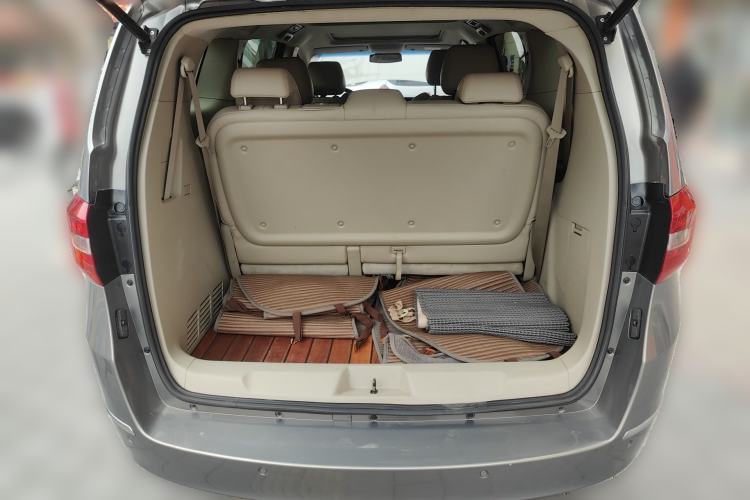 Used Buick GL8 2018 28T Luxury Model China VI Standard Trunk