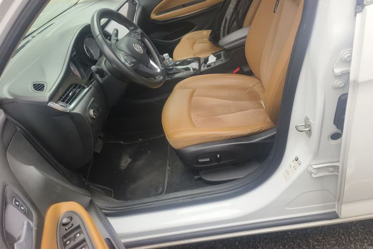 Used Buick Verano 2015 Sedan 20T Dual-Clutch Flagship Model Left Front Seat