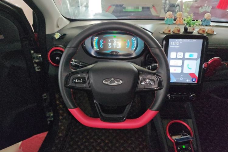 Used Chery QQ Little Ant 2022 Sweet Pink Edition Low-Sugar Version Lithium Iron Phosphate 30 kW 301 km Steering Wheel