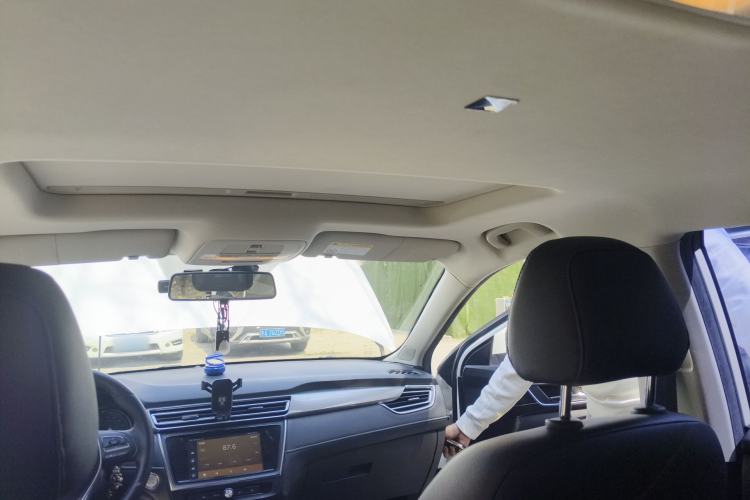 Used Roewe Ei5 2018 Internet Flagship Edition Headliner